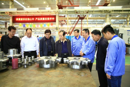陜西陜煤銅川礦業(yè)公司黨委書記、執(zhí)行董事王蓬到公司考察調(diào)研